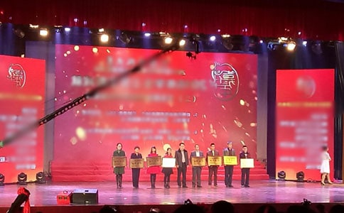 �������C����Y����
