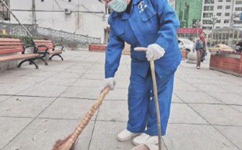 掃雪環(huán)衛(wèi)工人的作文(通用23篇)
