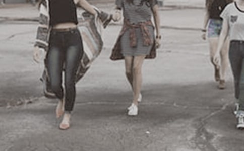 �ɐ۴󷽵�Ů���Ӻ��P���DƬ