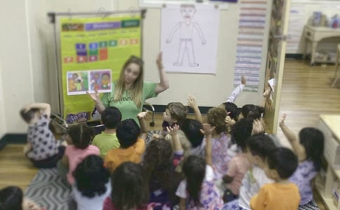 幼兒園小班學(xué)生期末評(píng)語