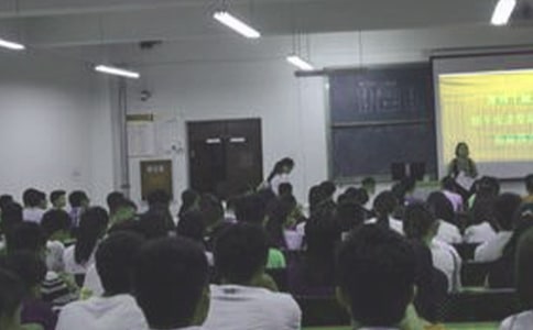【精選】班長的競聘演講稿合集9篇